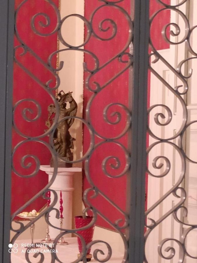 Palazzo Introna Acomodação com café da manhã Mola di Bari Exterior foto